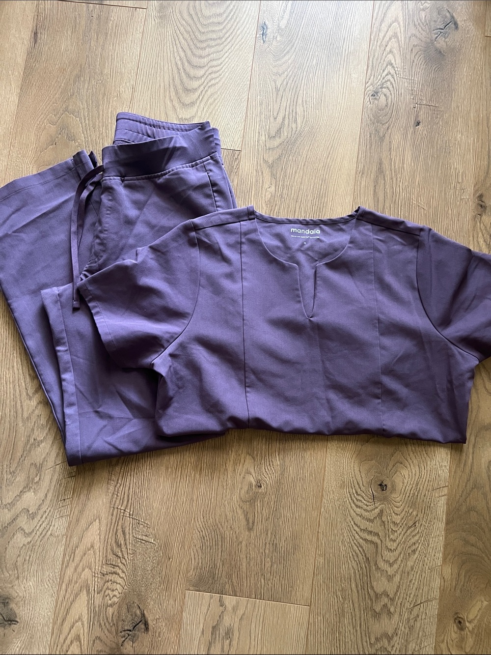 Mandala Purple Women's Scrub Top and Pants Set medium top, small bottom